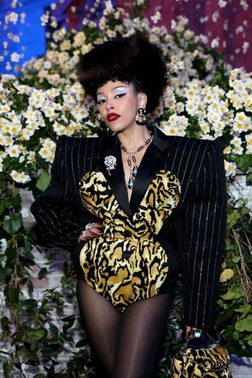 DojaCat_2025MetGala_833bdb024b02a93c33.jpeg