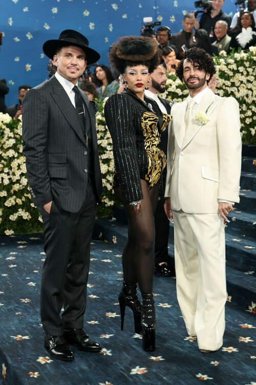 DojaCat_2025MetGala_8617e0887ec9403bf2.jpeg