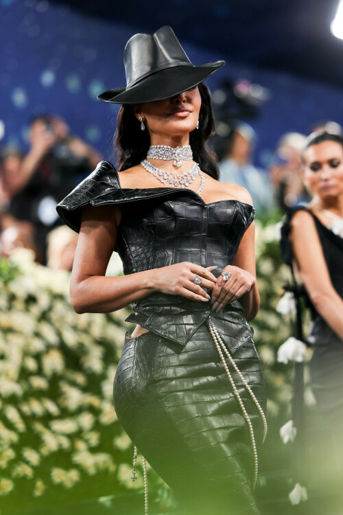 KimKardashian__MetGala2025_100874096bdc069168.jpeg