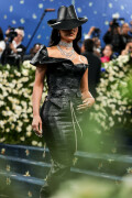 KimKardashian__MetGala2025_112e47b264f0c16cc4