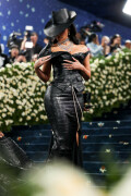 KimKardashian__MetGala2025_13127dfc2edcf4f989