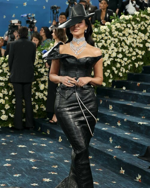 KimKardashian__MetGala2025_1efcfc1959002fcbe.jpeg