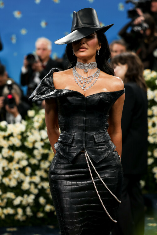 KimKardashian__MetGala2025_202ab2f032d11c4bdc.jpeg