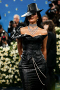 KimKardashian__MetGala2025_202ab2f032d11c4bdc