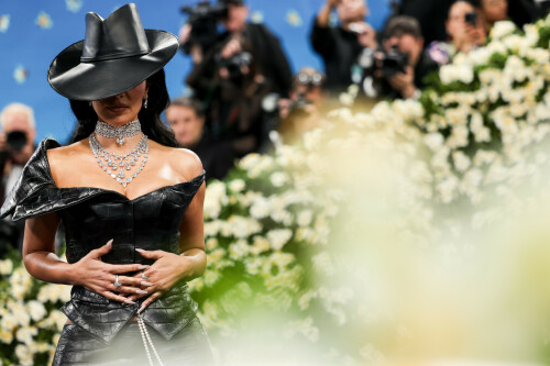 KimKardashian__MetGala2025_221f34c8bbdbfbbf17.jpeg