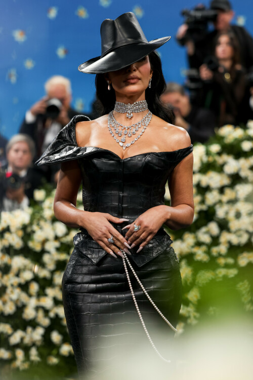 KimKardashian__MetGala2025_25c74fb480909c5688.jpeg