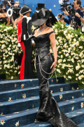 KimKardashian__MetGala2025_272c73f2cfa36030c0
