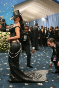 KimKardashian__MetGala2025_337baf95fb1bd39e3f