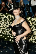 KimKardashian__MetGala2025_58347b49015548926d