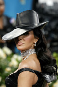 KimKardashian__MetGala2025_72d977f307352938b2