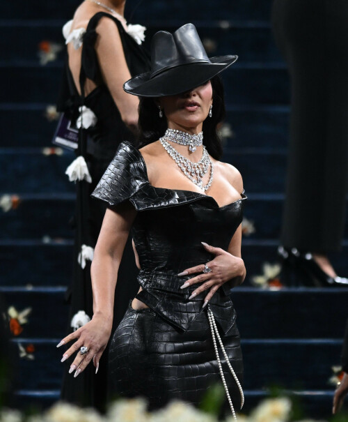 KimKardashian__MetGala2025_78ab9b7f8c8f3526ab.jpeg