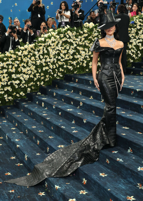 KimKardashian__MetGala2025_85cd06520d4a69cd45.jpeg