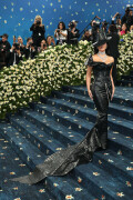 KimKardashian__MetGala2025_86cfac79dfcaca983a