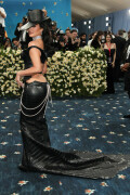 KimKardashian__MetGala2025_910eccf9c80c3ae1ae