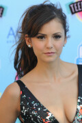 Nina_Dobrev_2013TeenChoiceAwards090f0790f85e2a1aa4