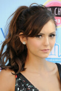 Nina_Dobrev_2013TeenChoiceAwards101f172b4115d5d0f3a