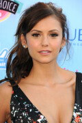 Nina_Dobrev_2013TeenChoiceAwards424b20c454dd7551a7