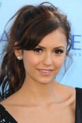 Nina_Dobrev_2013TeenChoiceAwards47867c2c5e396d7c3a