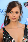 Nina_Dobrev_2013TeenChoiceAwards51026fdbc71202a83f