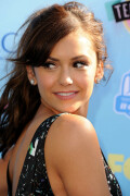 Nina_Dobrev_2013TeenChoiceAwards533ca35d17d63db4e4