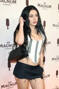 CharliXCX_May152025_Magnum_466dc5f264acb7d72