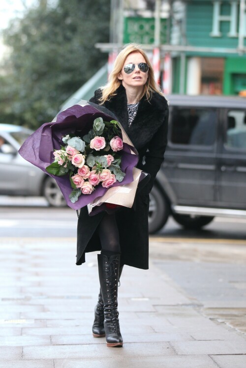 GeriHalliwell_February142013_Roses_08e932f1e6220e152a.jpeg