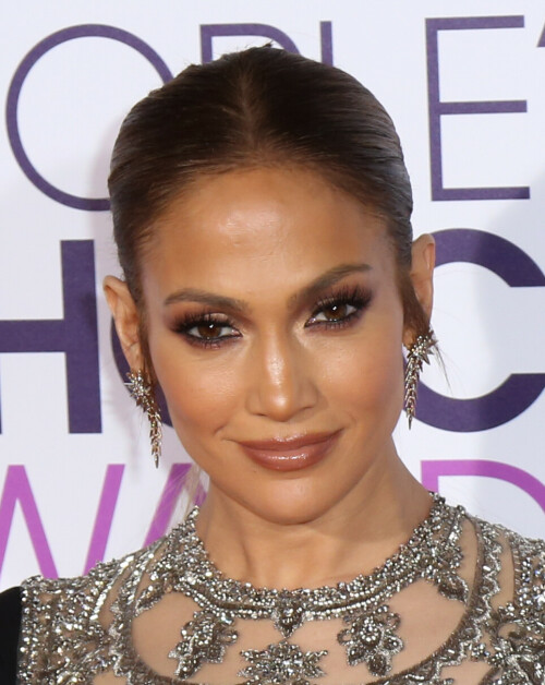 Jennifer_Lopez_2017_PeoplesChoiceAwards_0017cc0bc321f39ba5c