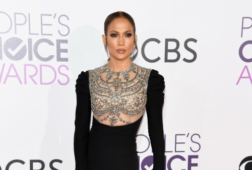 Jennifer_Lopez_2017_PeoplesChoiceAwards_0506ebfa52578b8d8a1