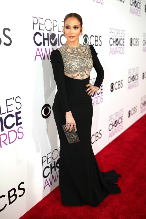 Jennifer_Lopez_2017_PeoplesChoiceAwards_3206fed71c7bb2af928