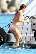 Jennifer-Lopes_2008_Bikini_Portofino_70c2349dfe5015fe8