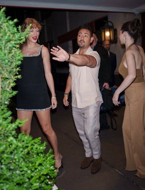 TaylorSwift_SelenaGomez_Dinner_May312025_7189cbff3599e36a9c.jpeg