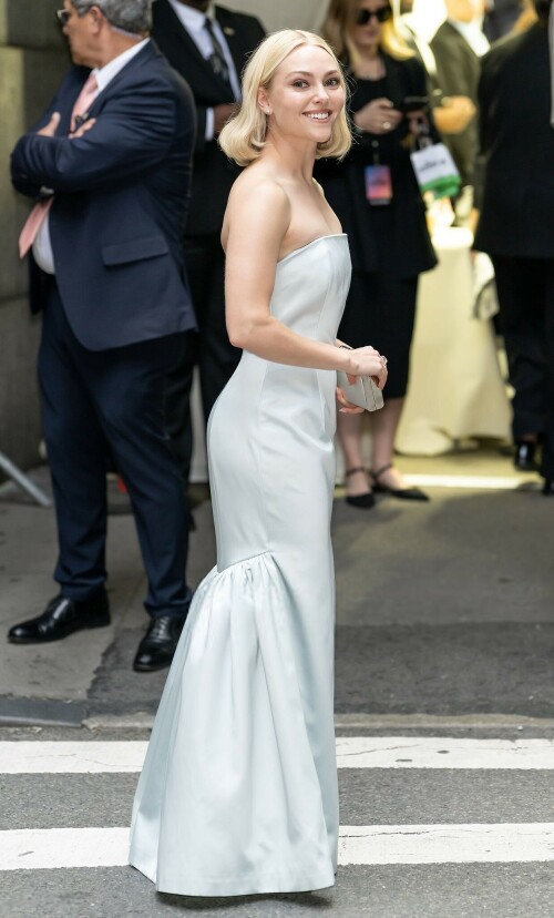 AnnaSophiaRobb_2025_GothamTVAwards_03053d859ba29a157e.jpeg