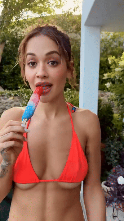 RitaOra_Bikini_Gifs_June2025_0158983ea979f63ae6e