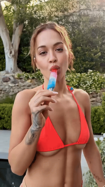 RitaOra_Bikini_Gifs_June2025_01818e4ac71df8f1778.gif