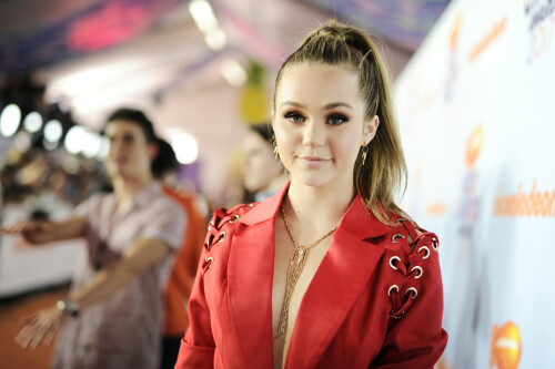 BrecBassinger_2017KCA_HQPicsSpace_11396b6160ca5b5f210.jpeg