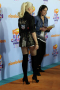 GwenStefani_2017KCA_BlackOutfit_HQPicsSpace_146e65e27ab7cfb3530