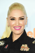 GwenStefani_2017KCA_BlackOutfit_HQPicsSpace_1725e93a4a124caad56