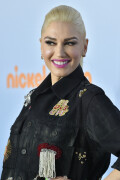 GwenStefani_2017KCA_BlackOutfit_HQPicsSpace_29620d9d562ad358dbf