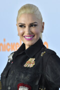 GwenStefani_2017KCA_BlackOutfit_HQPicsSpace_313490e785b35bb86a6