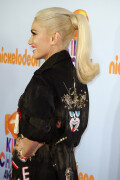 GwenStefani_2017KCA_BlackOutfit_HQPicsSpace_3334c96a5c28303faed