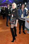 GwenStefani_2017KCA_BlackOutfit_HQPicsSpace_36193f41892488506cd