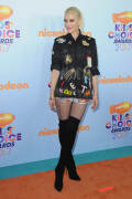 GwenStefani_2017KCA_BlackOutfit_HQPicsSpace_472f67d99eaa2ca95f
