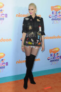 GwenStefani_2017KCA_BlackOutfit_HQPicsSpace_58dc3ed0943c2ae5bc