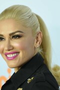 GwenStefani_2017KCA_BlackOutfit_HQPicsSpace_8103394c41ebfe68f0