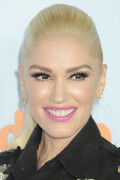 GwenStefani_2017KCA_BlackOutfit_HQPicsSpace_99e5ba5587c3dc0078