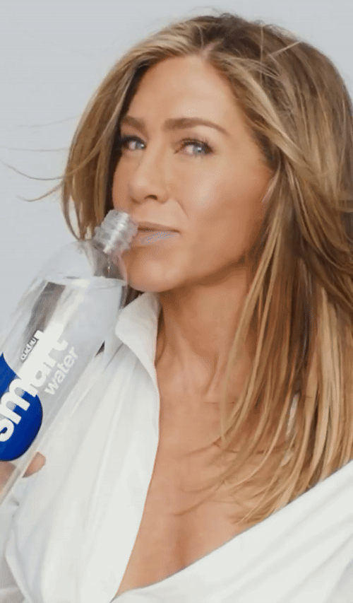 JenniferAniston_SmartwaterAd_Animations-116caed727a6543045.gif