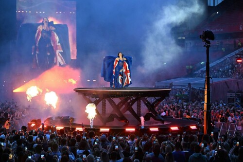 DuaLipa_RadicalOptimismTour_Liverpool_June252025_91716d1e75c44af09.jpeg