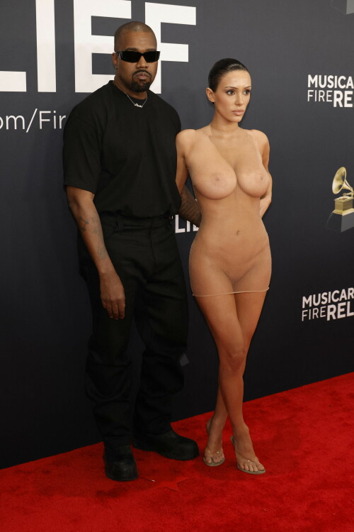 BiancaCensori_KanyeWest_2025GrammyAwards_10315e6e4aa8c63b971.jpeg