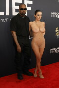 BiancaCensori_KanyeWest_2025GrammyAwards_10315e6e4aa8c63b971