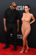 BiancaCensori_KanyeWest_2025GrammyAwards_3584c0f3b0d2cb2ceb